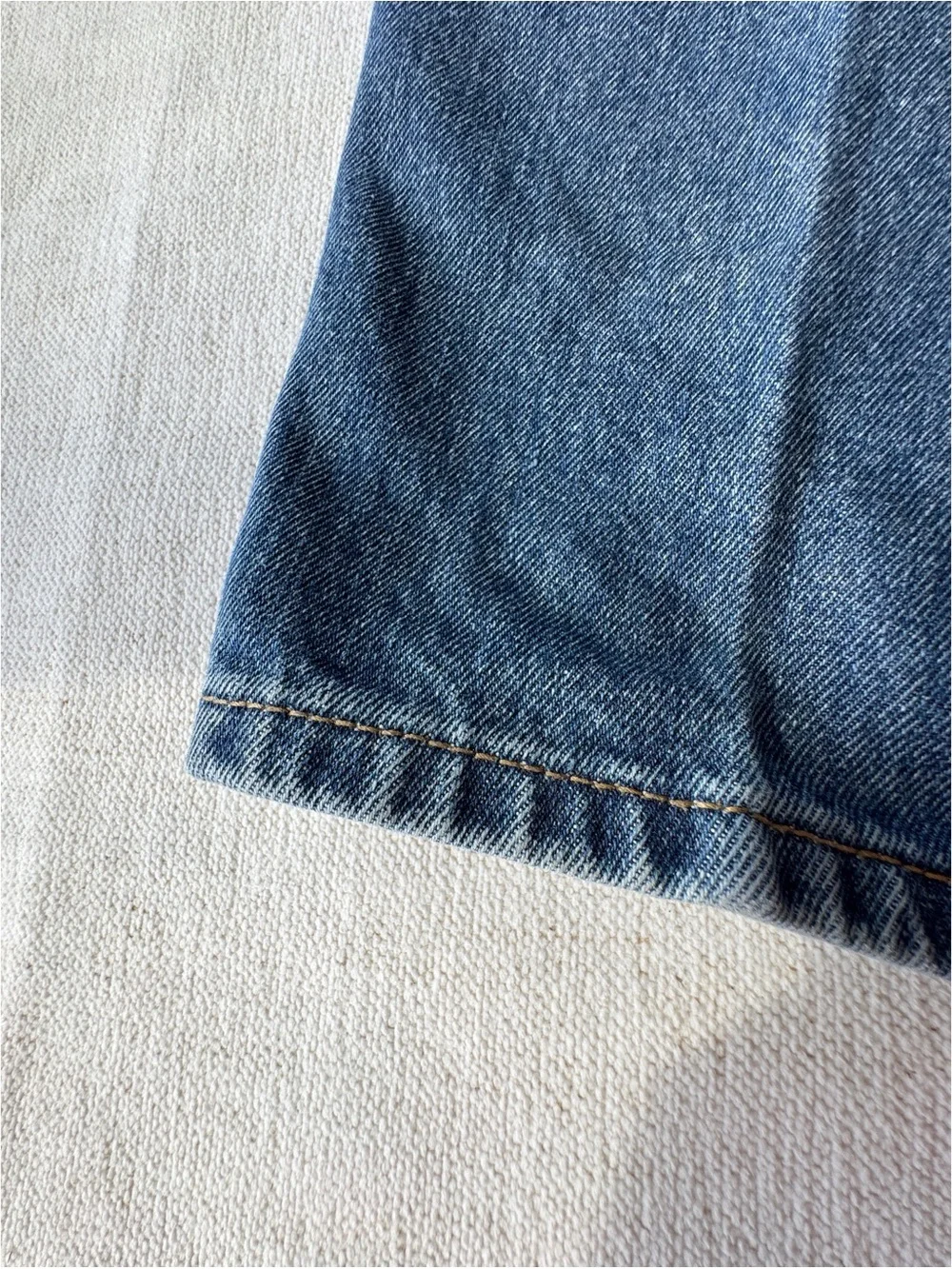 Levi's Men's 38x34 Classic 550 Regular Fit Jeans - in blue